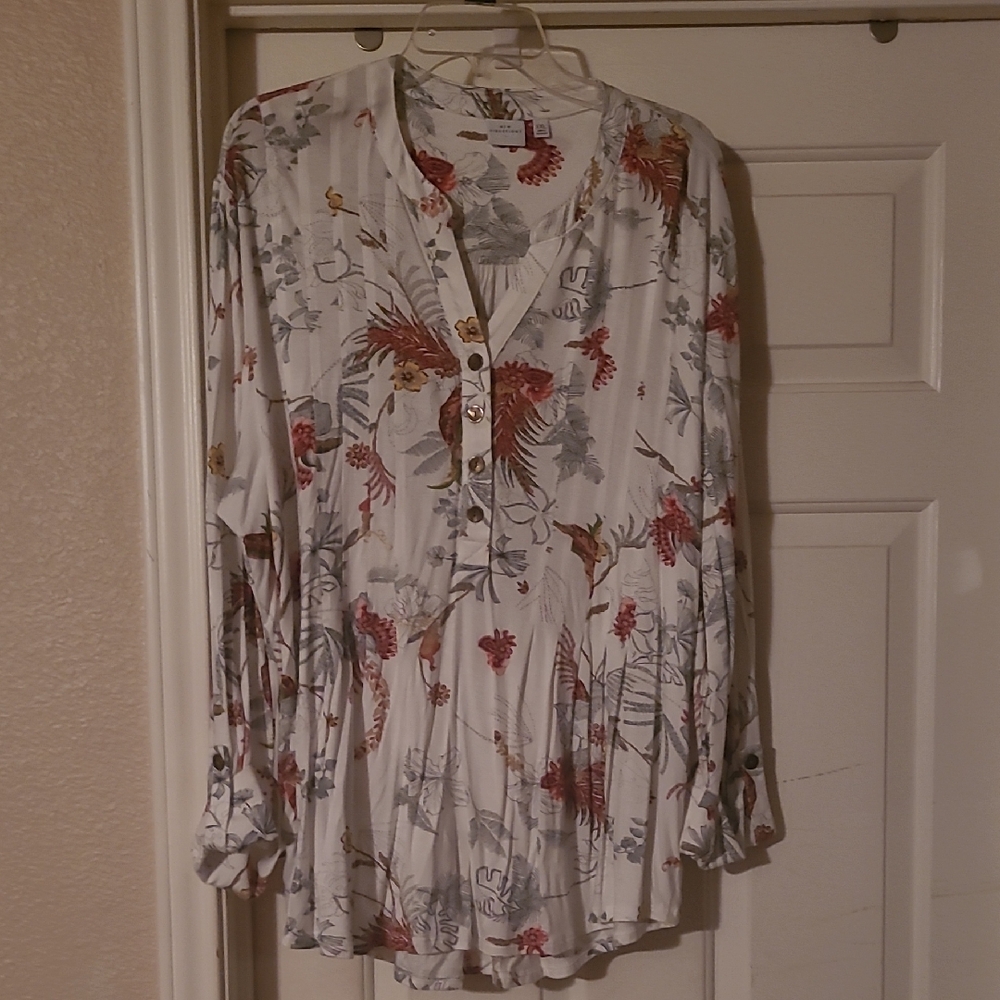 New Directions Red and Gray Floral Blouse